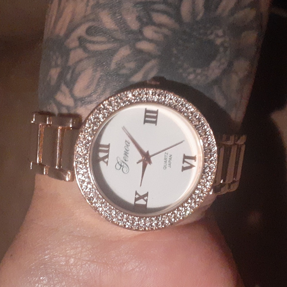 Genoa Women's Rosegold Watch